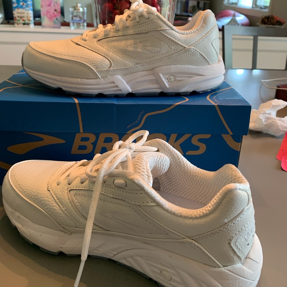 Brooks Sneakers